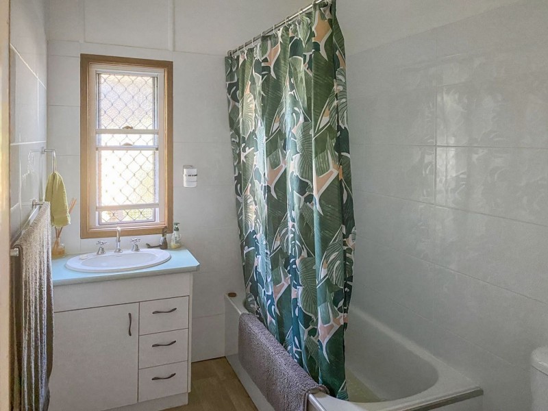 19 Russell St, Chinchilla QLD 4413