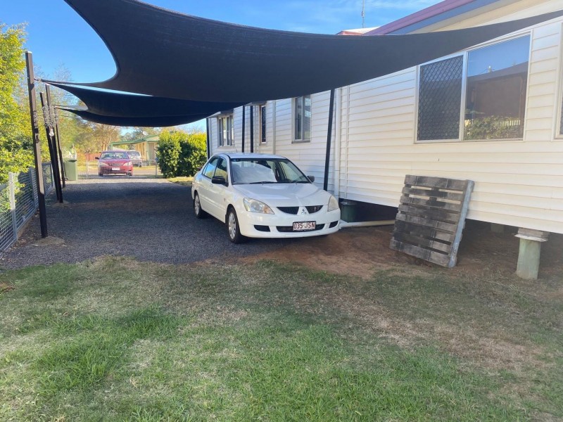 19 Russell St, Chinchilla QLD 4413