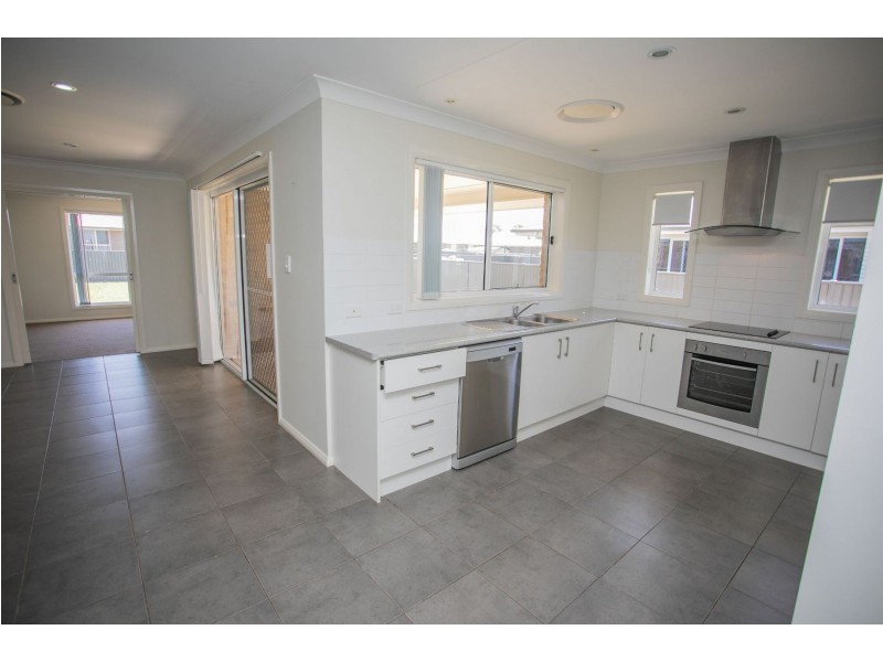 23 Cameron St, Chinchilla QLD 4413