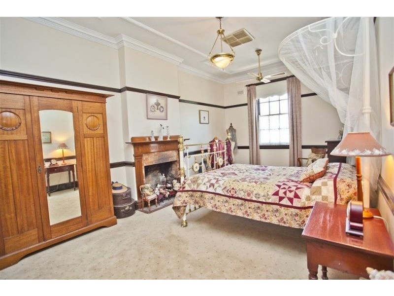 The Grand Old Bank At 15 Chinchilla Street, Chinchilla QLD 4413