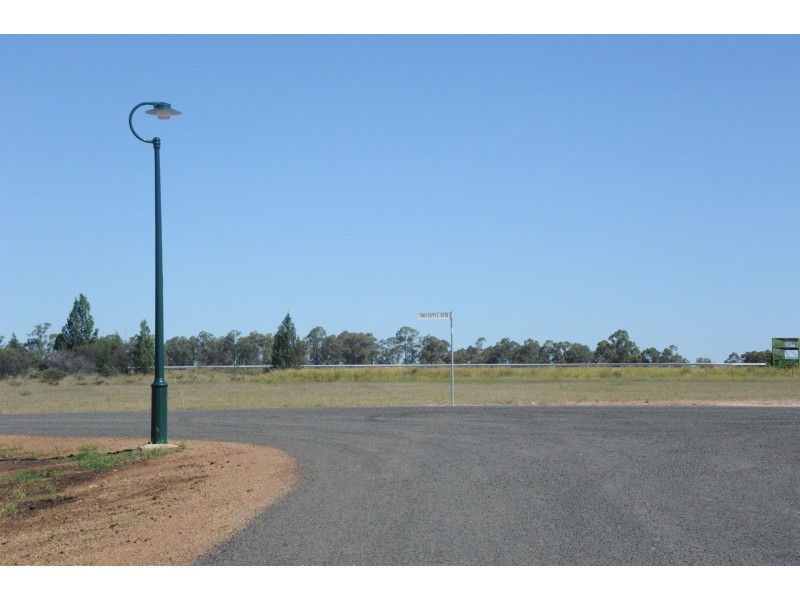 Sweetapple Drive & Vowles St, Miles QLD 4415