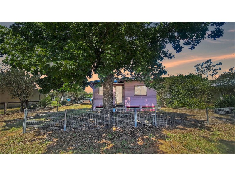 13 Dorney Street, Chinchilla QLD 4413