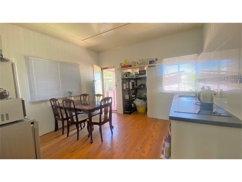 13 Dorney Street, Chinchilla QLD 4413