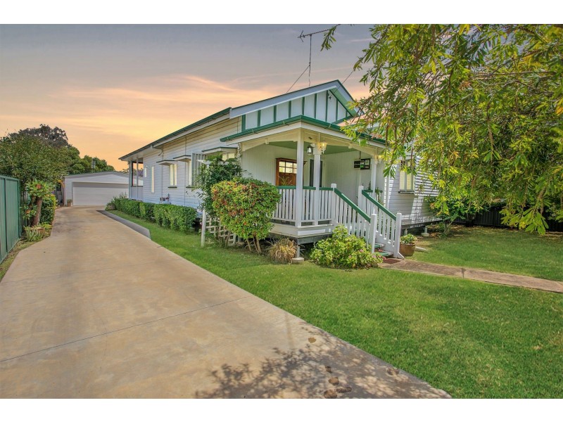 33 Heeney Street, Chinchilla QLD 4413