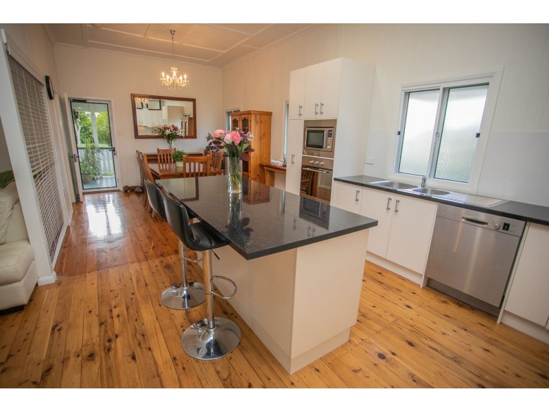 33 Heeney Street, Chinchilla QLD 4413