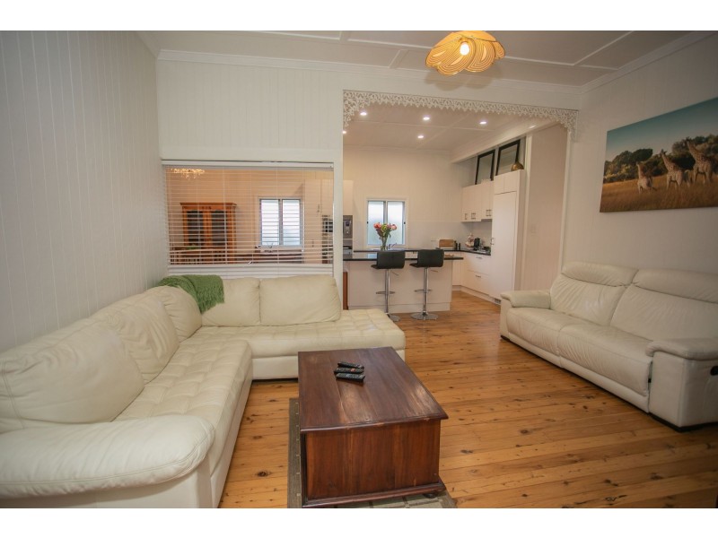 33 Heeney Street, Chinchilla QLD 4413