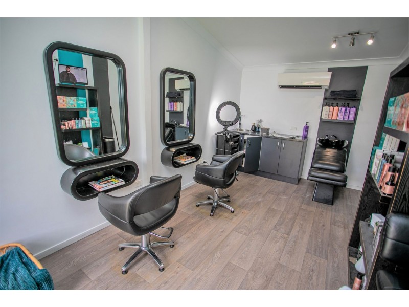 1 Crescent Avenue, Chinchilla QLD 4413