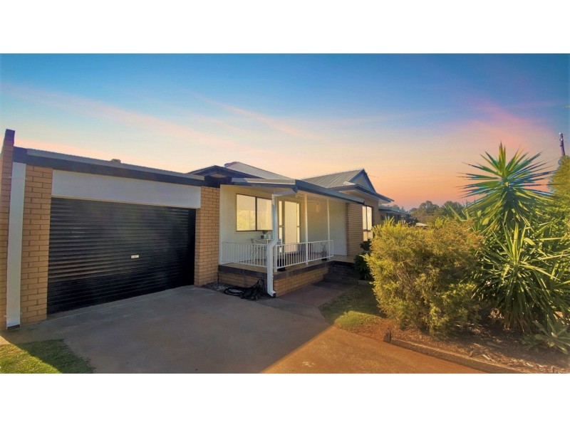 4 Windmill Road, Chinchilla QLD 4413