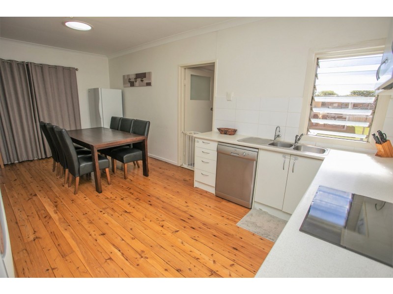 4 Windmill Road, Chinchilla QLD 4413