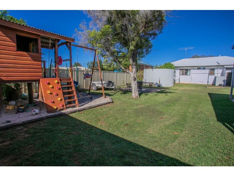 4 Windmill Road, Chinchilla QLD 4413