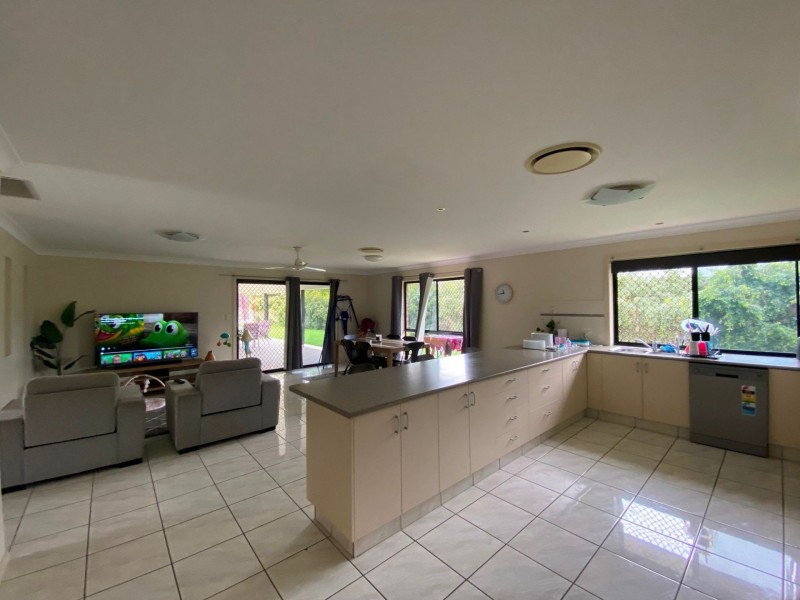 9 Back Ave, Chinchilla QLD 4413