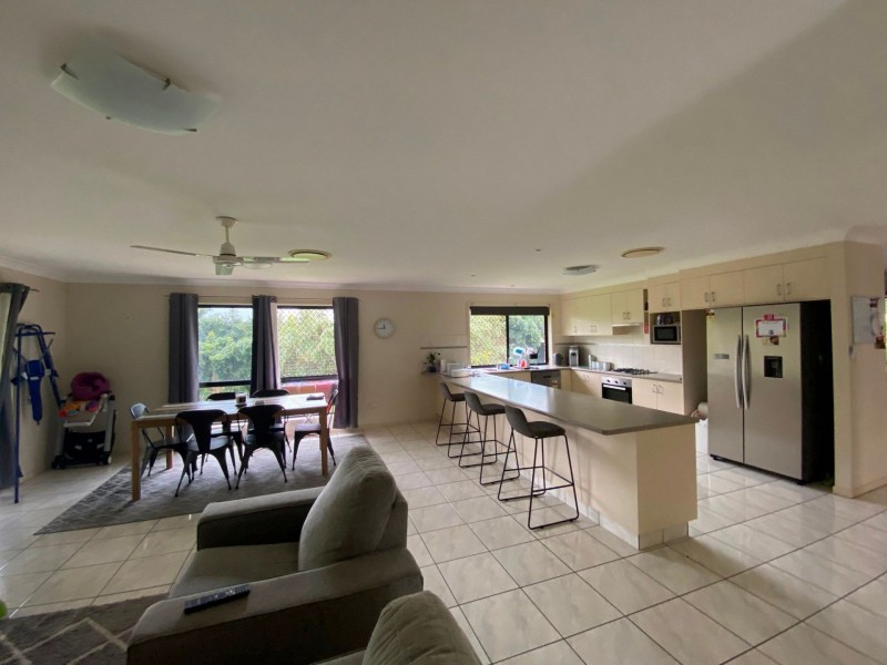 9 Back Ave, Chinchilla QLD 4413