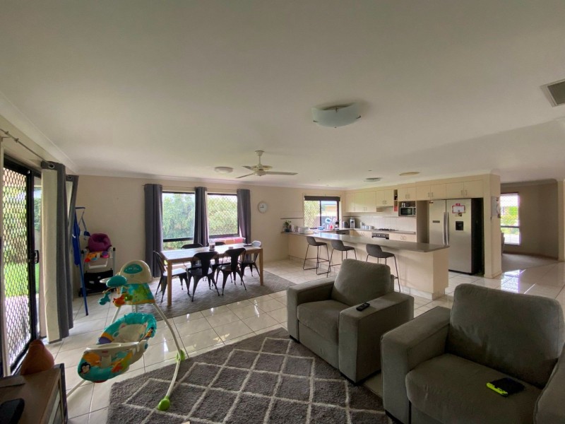 9 Back Ave, Chinchilla QLD 4413