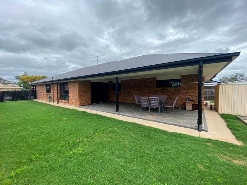 9 Back Ave, Chinchilla QLD 4413