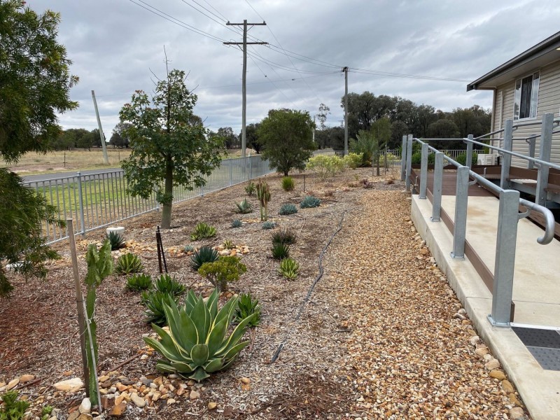 12 Tucker St, Tara QLD 4421