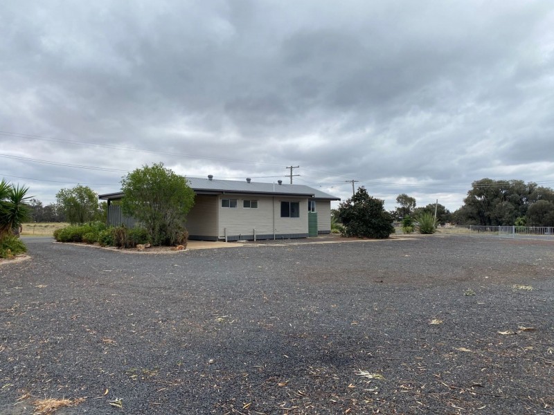 12 Tucker St, Tara QLD 4421