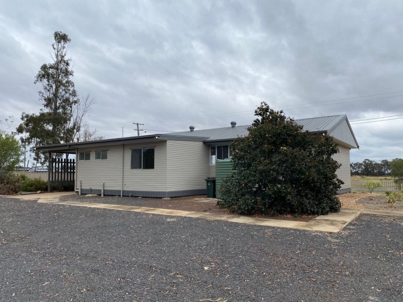 12 Tucker St, Tara QLD 4421
