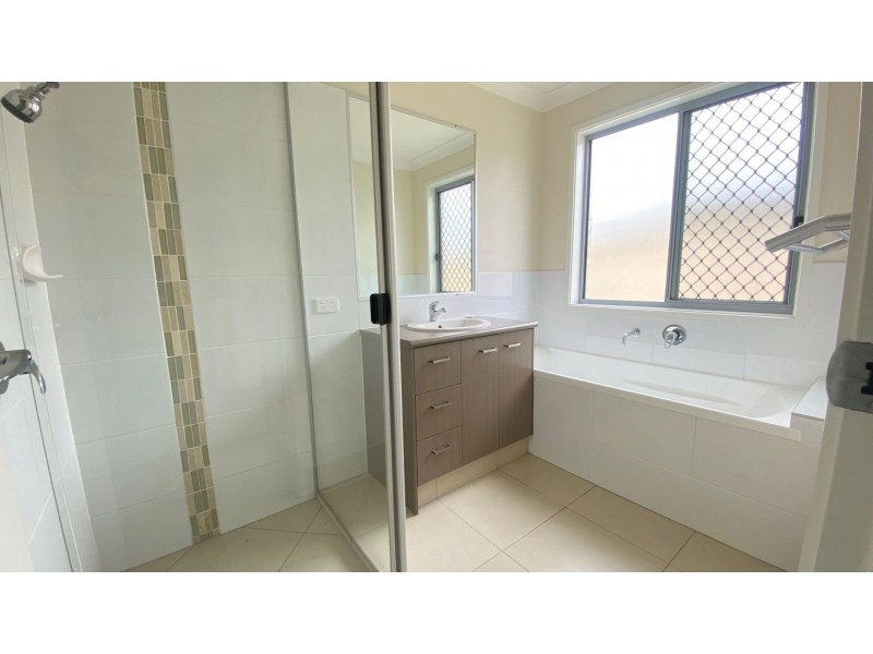 13 Ellem Drive, Chinchilla QLD 4413