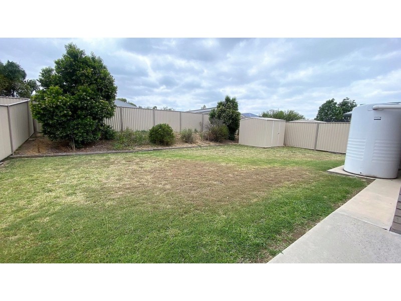 13 Ellem Drive, Chinchilla QLD 4413