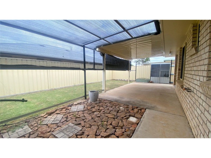 1/2 Luscombe Street, Chinchilla QLD 4413