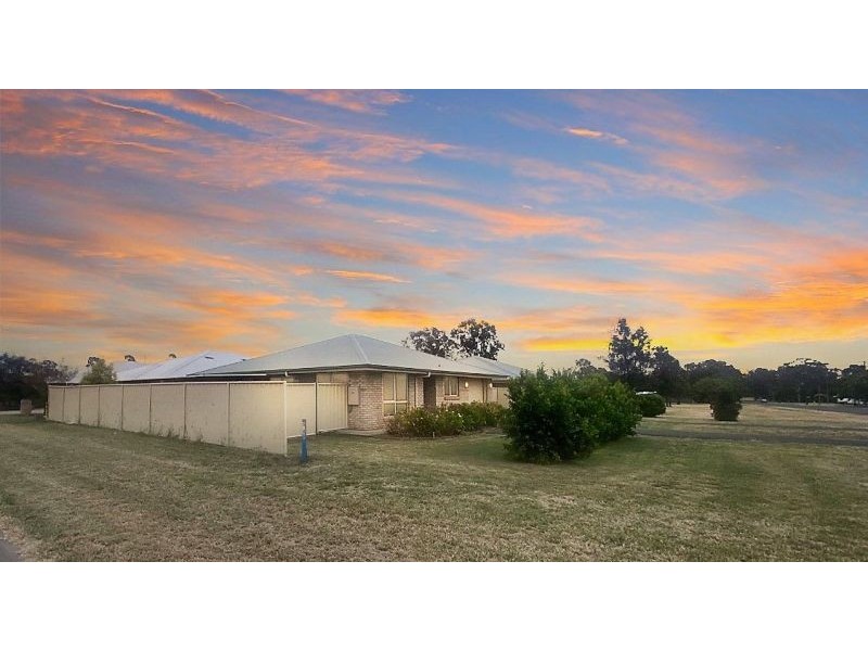 1/2 Luscombe Street, Chinchilla QLD 4413