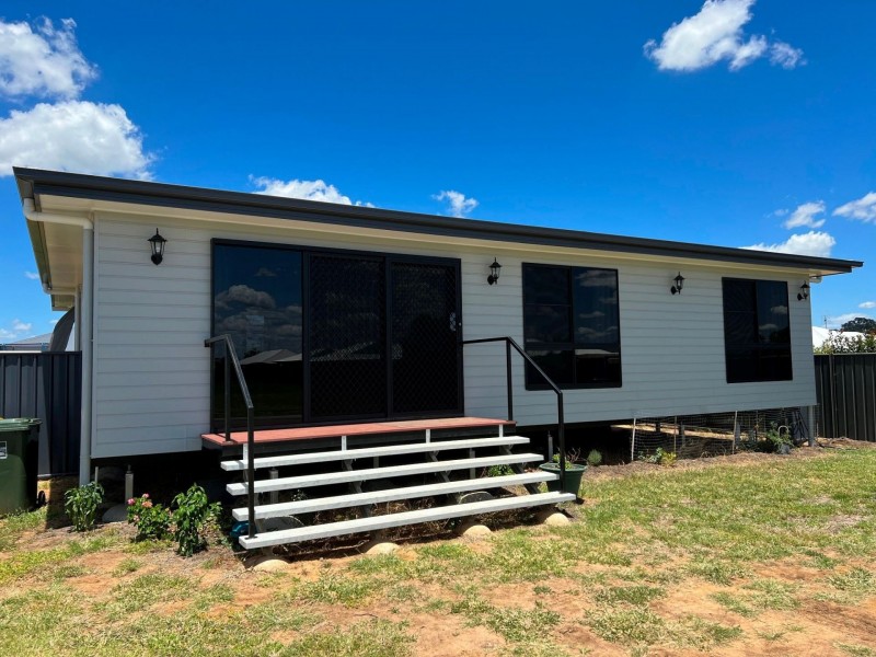 20 A Dudley St, Chinchilla QLD 4413