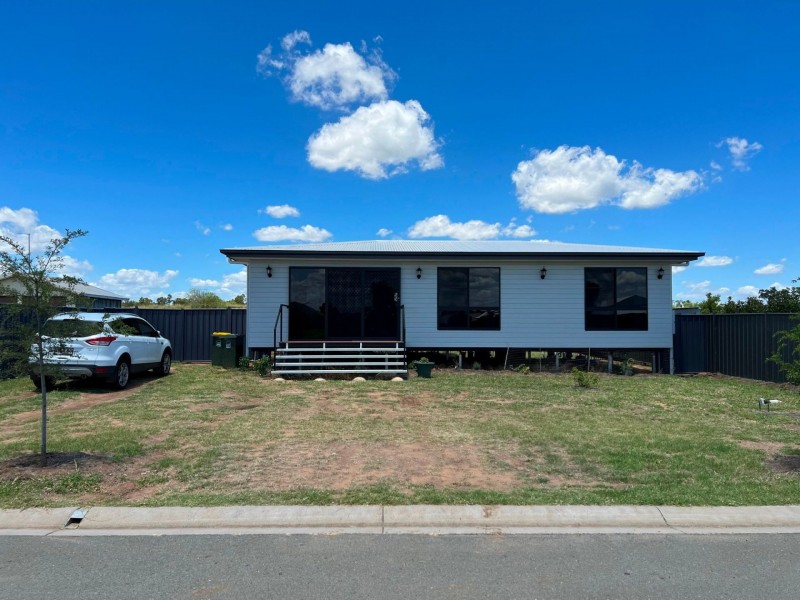 20 A Dudley St, Chinchilla QLD 4413