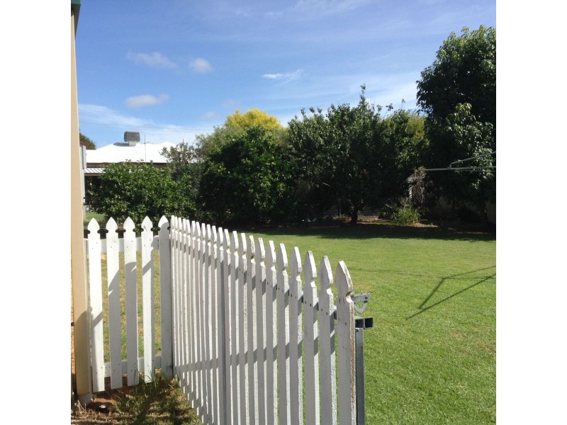 8 Evans Street, Chinchilla QLD 4413