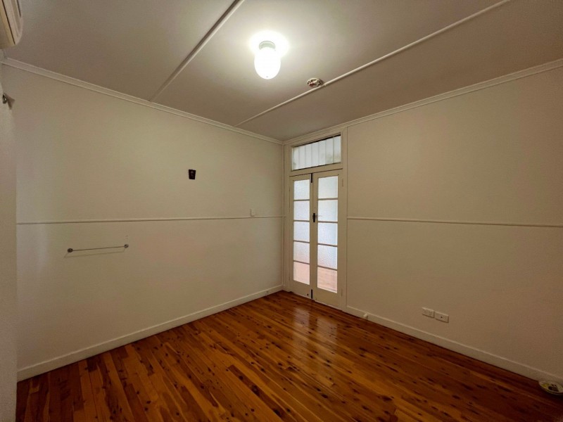 8 East St, Wandoan QLD 4419