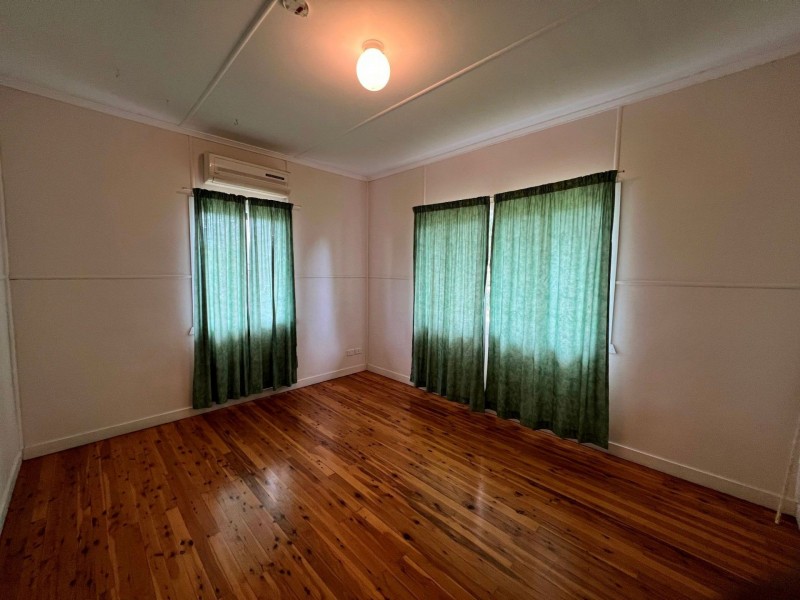 8 East St, Wandoan QLD 4419