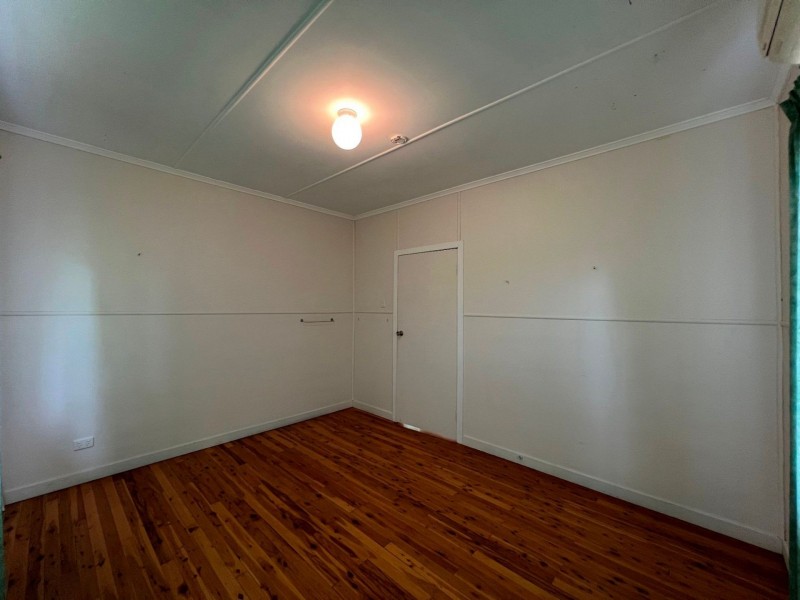 8 East St, Wandoan QLD 4419