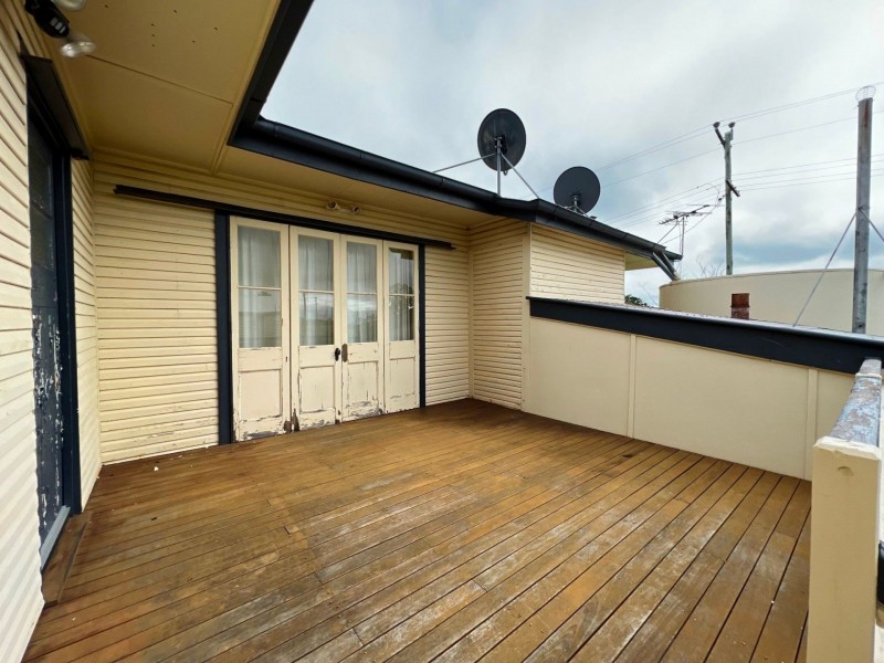 8 East St, Wandoan QLD 4419