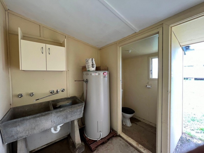 8 East St, Wandoan QLD 4419