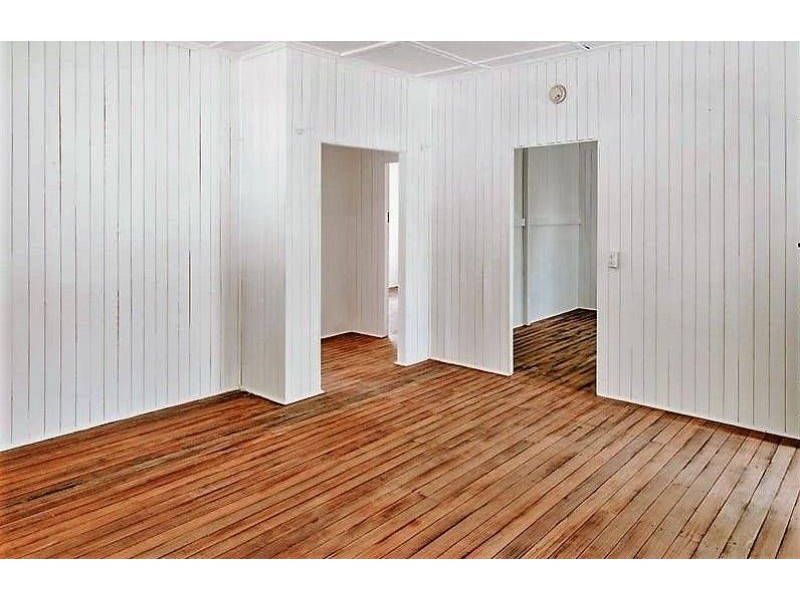 32 Helena Street, Chinchilla QLD 4413