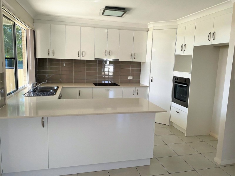 3/54 Windmill Road, Chinchilla QLD 4413