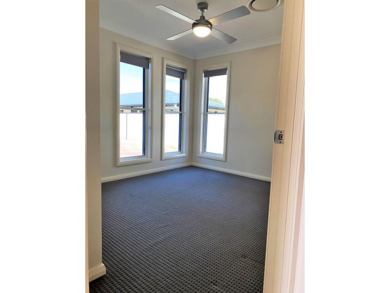 3/54 Windmill Road, Chinchilla QLD 4413