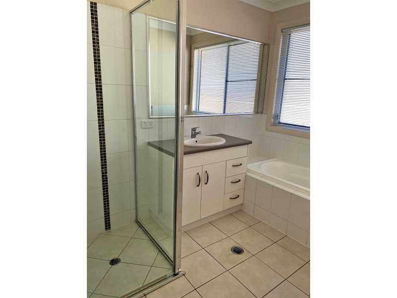 3/54 Windmill Road, Chinchilla QLD 4413