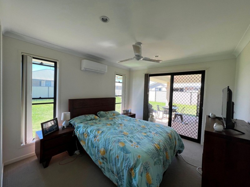 8 Lewis St, Chinchilla QLD 4413