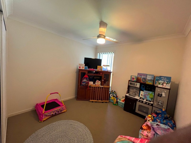 8 Lewis St, Chinchilla QLD 4413