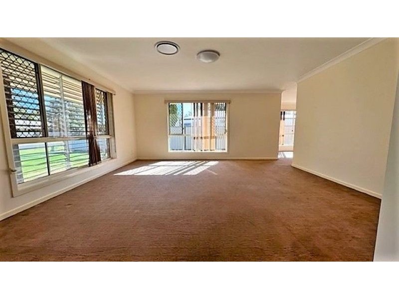 4 Back Avenue, Chinchilla QLD 4413