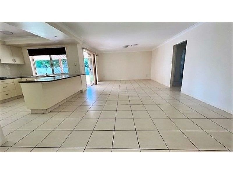 4 Back Avenue, Chinchilla QLD 4413