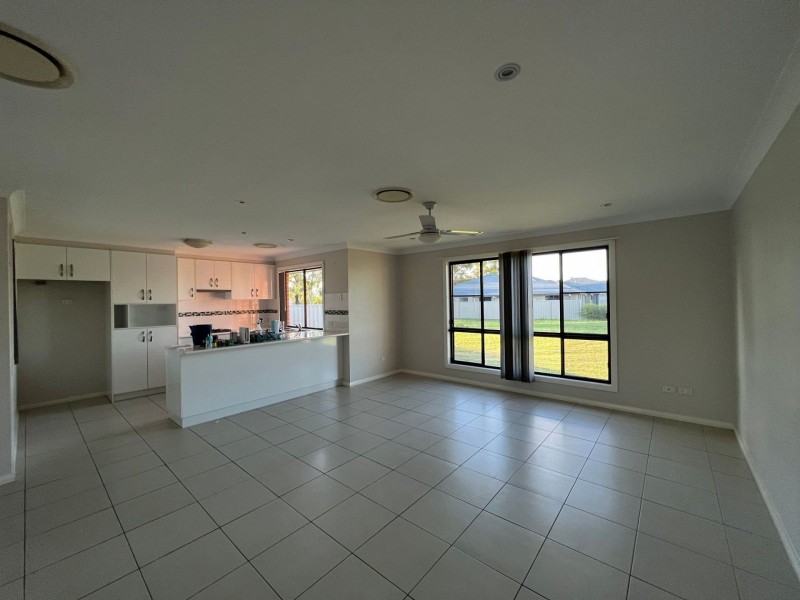 11 Lewis Street, Chinchilla QLD 4413