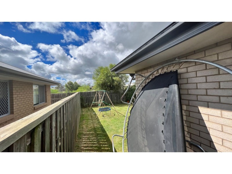 21 Freeman Close, Chinchilla QLD 4413