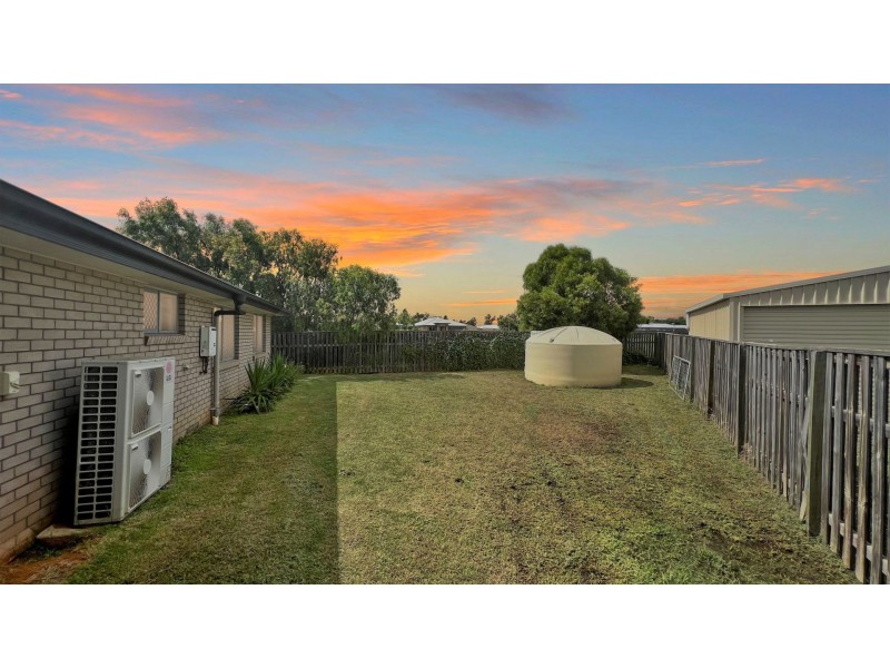 21 Freeman Close, Chinchilla QLD 4413