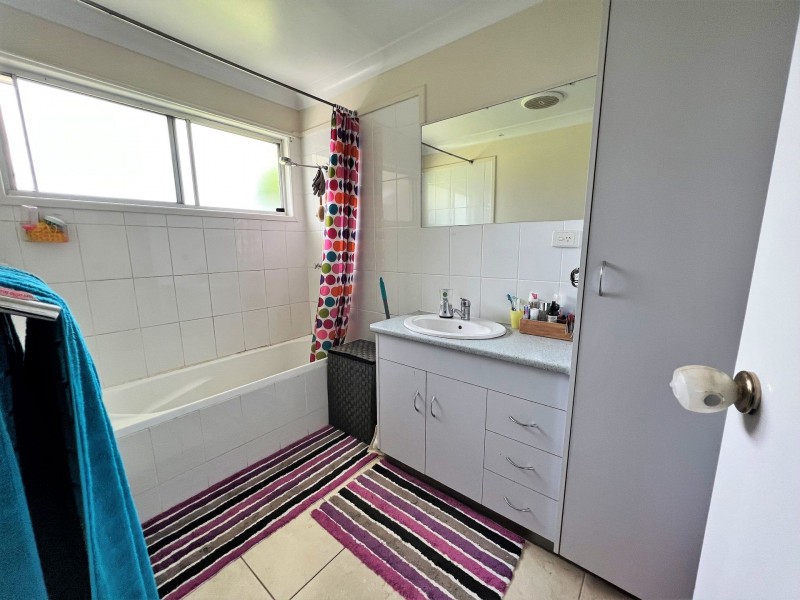 27 Mackie Street, Chinchilla QLD 4413