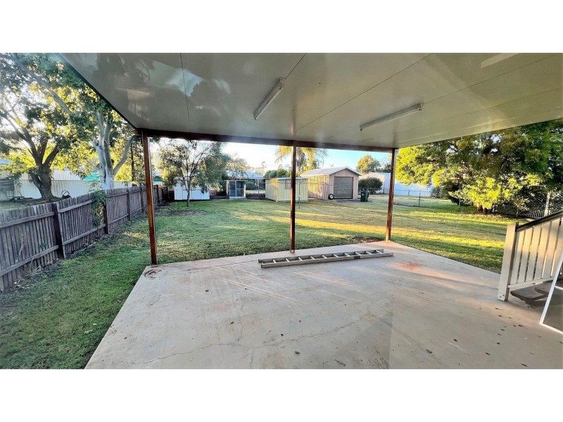 27 Mackie Street, Chinchilla QLD 4413