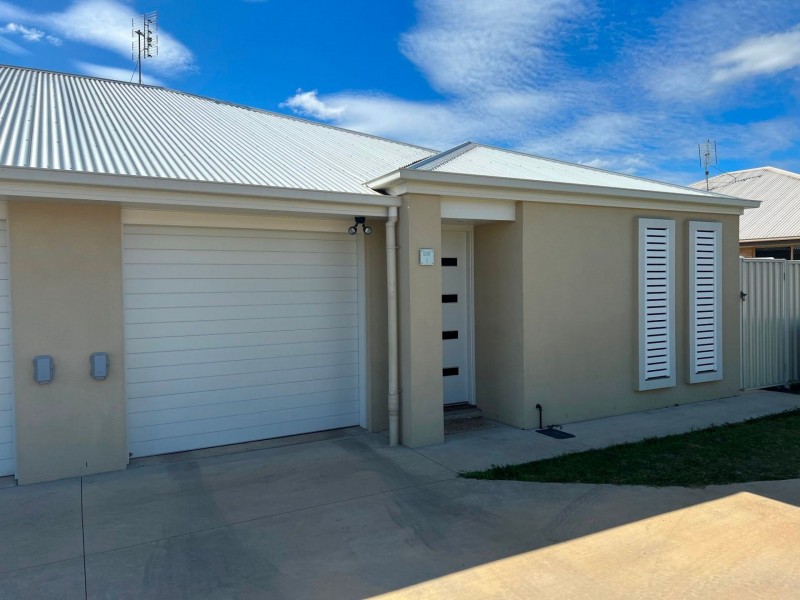 1/16 Skewis St, Chinchilla QLD 4413