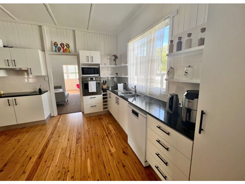 77 Wambo Street, Chinchilla QLD 4413