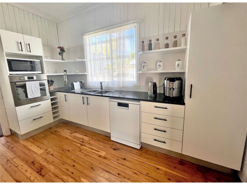 77 Wambo Street, Chinchilla QLD 4413