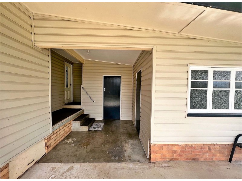 77 Wambo Street, Chinchilla QLD 4413